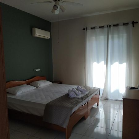 Apartments By Evita'S Resort Poros Town エクステリア 写真