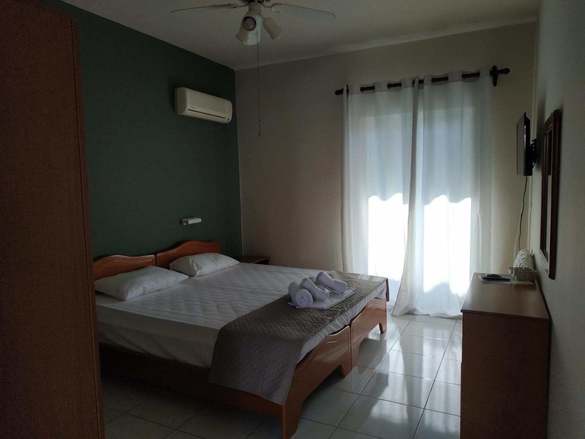 Apartments By Evita'S Resort Poros Town エクステリア 写真